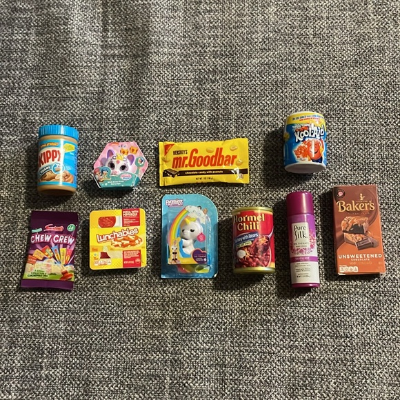 Mini Brands (Assorted) - Picture 7 of 9